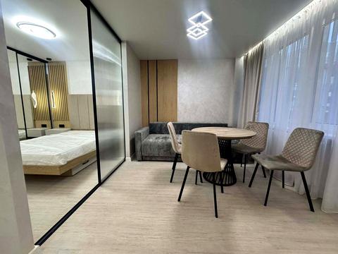 квартира за адресою Білогірська вул., 12