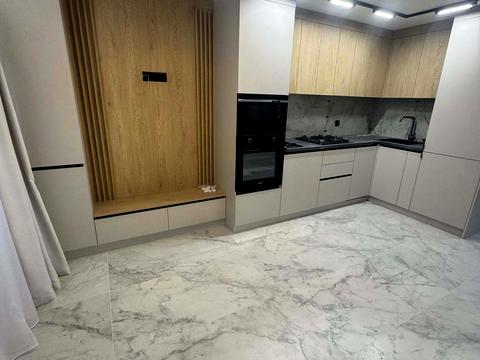 квартира за адресою Білогірська вул., 12