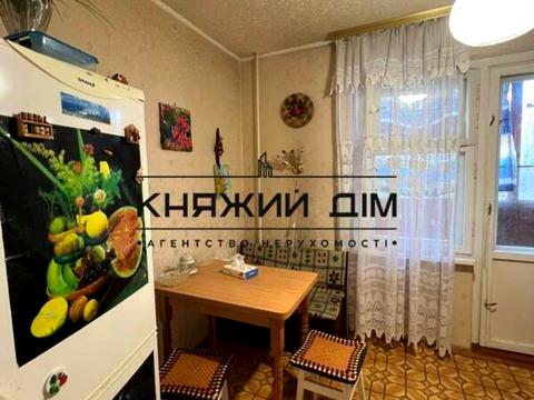 квартира за адресою Бережанська вул., 18