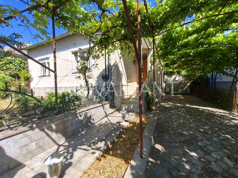 будинок за адресою Центральна вул.