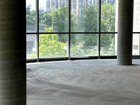 коммерческая по адресу Академика Филатова ул., 5