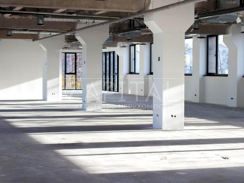 комерційна за адресою Академіка Книшова вул. (Амурська), 6