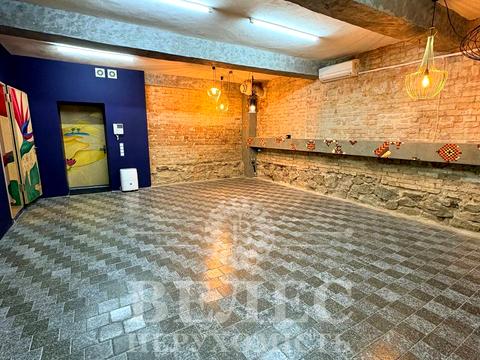 комерційна за адресою Володимира Винниченка вул. (Юрія Коцюбинського), 7