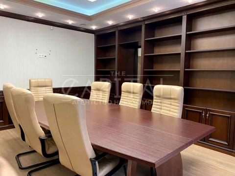 комерційна за адресою Інститутська вул., 18