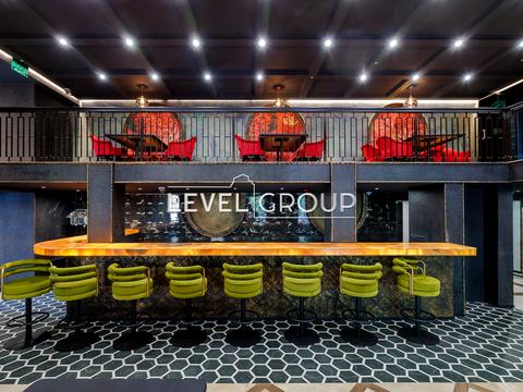 комерційна за адресою Набережно-Хрещатицька вул., 17/18