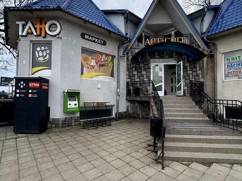 комерційна за адресою Центральна, 22