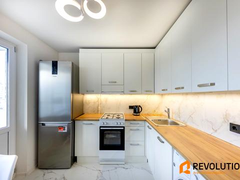 квартира за адресою Академіка Глушкова просп., 26