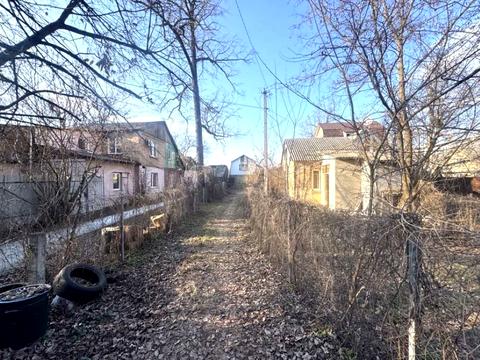 участок по адресу Садовая ул.
