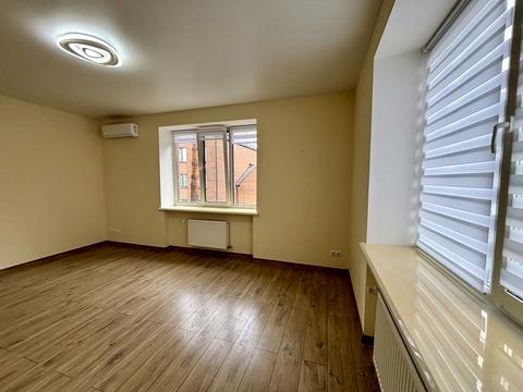 квартира за адресою Лісова вул., (Будинок)