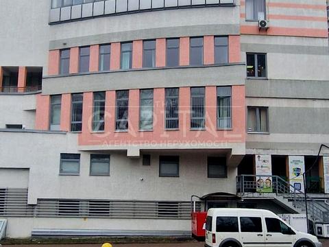 комерційна за адресою Миколи Міхновського бульв. (Дружби народів), 14-16