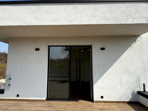 дом по адресу Озерна