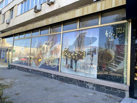 комерційна за адресою Велика Васильківська вул. (Червоноармійська), 145/1