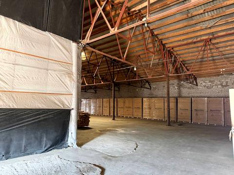 комерційна за адресою Просьолкова вул., 11