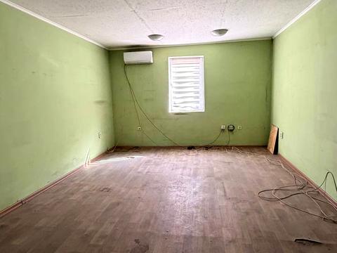 комерційна за адресою Просьолкова вул., 11