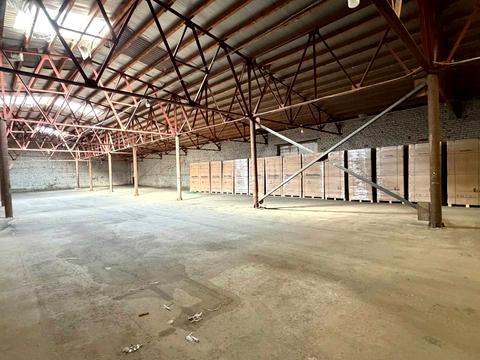 комерційна за адресою Просьолкова вул., 11