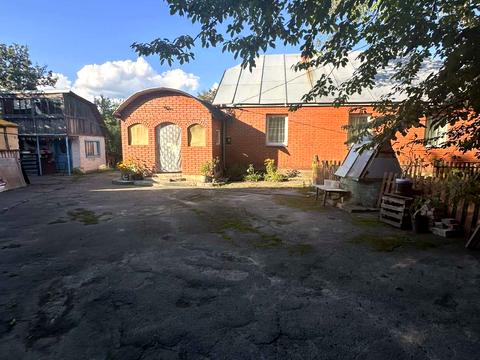 будинок за адресою Центральна, 15