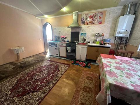 будинок за адресою Центральна, 15