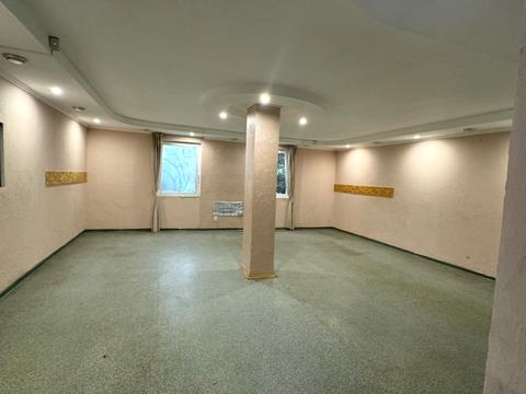 комерційна за адресою Кулика і Гудачека вул. (Макарова), 10