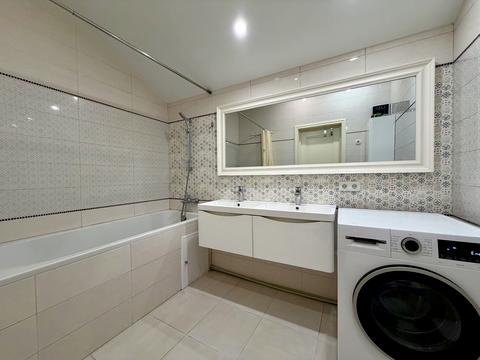 квартира за адресою Академіка Лебедєва вул., 1