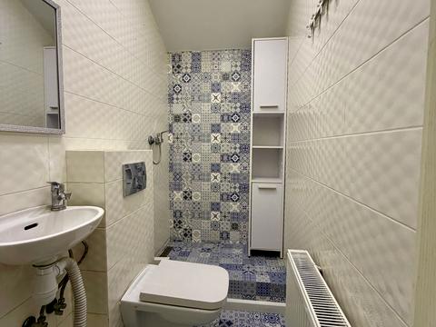 квартира за адресою Академіка Лебедєва вул., 1