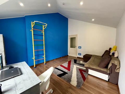 квартира за адресою Академіка Лебедєва вул., 1