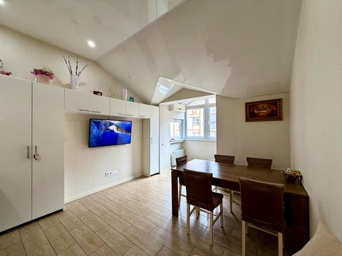 квартира за адресою Академіка Лебедєва вул., 1