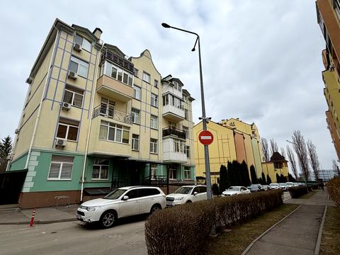 квартира за адресою Академіка Лебедєва вул., 1