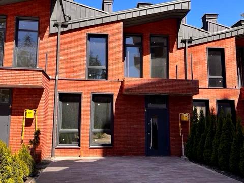 будинок за адресою Мальовничий пров.