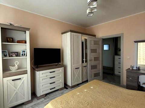 квартира за адресою Шахтарів вул., 10