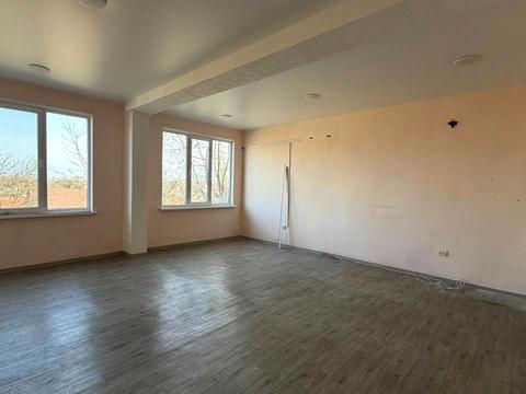 комерційна за адресою Просьолкова вул., 11