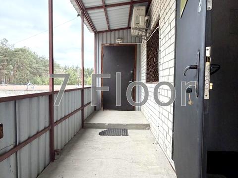 комерційна за адресою Радистів вул., 17