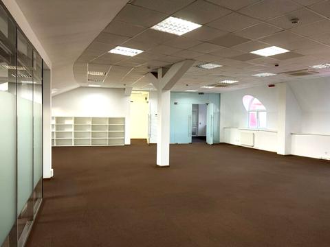 комерційна за адресою Рибальська вул., 22