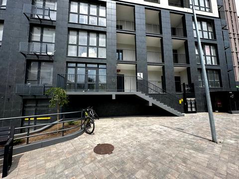 комерційна за адресою Івана Франка вул., 40 к1