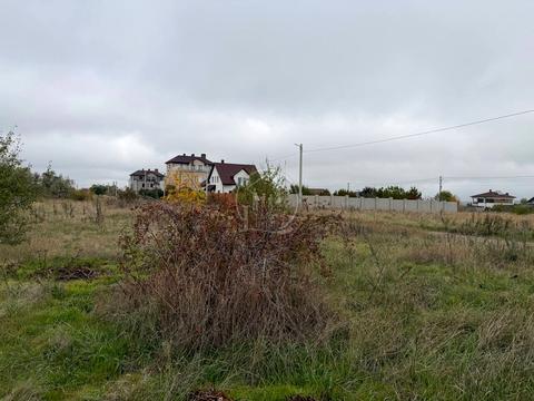 участок по адресу Радісна, 1