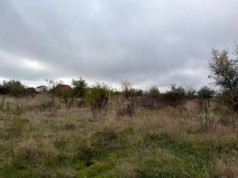 участок по адресу Радісна, 1