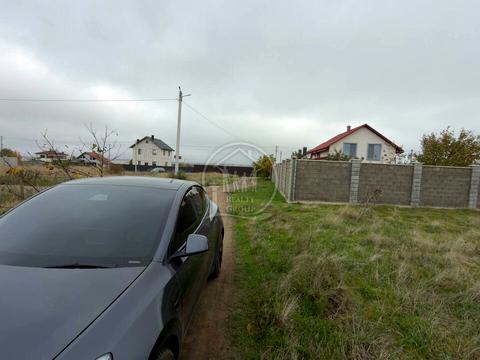 участок по адресу Радісна, 1