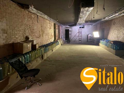 комерційна за адресою Мала Житомирська вул., 3/4