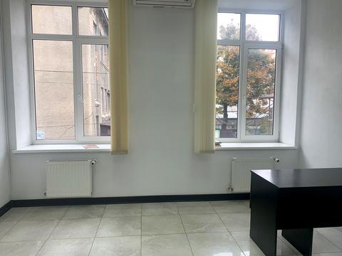 коммерческая по адресу Героев Майдана ул. (Червоноармейская), 31