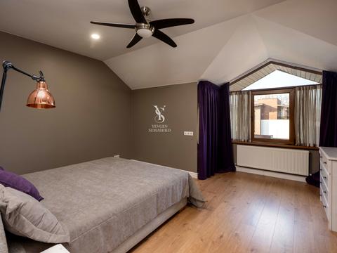 будинок за адресою Погребного вул.