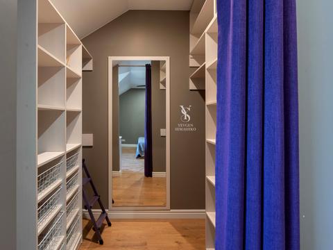 будинок за адресою Погребного вул.