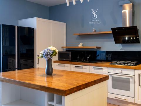 будинок за адресою Погребного вул.