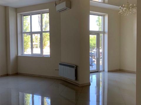 комерційна за адресою Небесної Сотні просп. (Маршала Жукова), 2