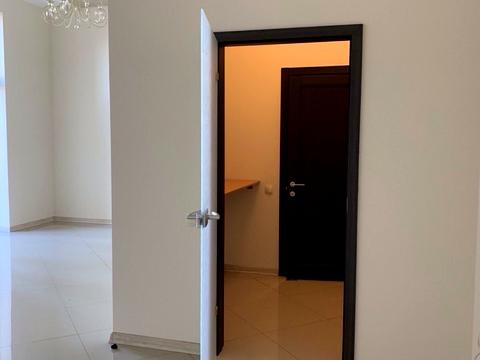 комерційна за адресою Небесної Сотні просп. (Маршала Жукова), 2