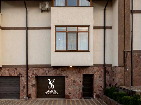 будинок за адресою Погребного вул.