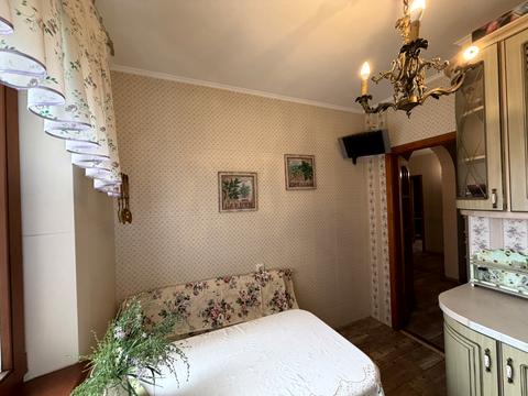 квартира за адресою Академіка Корольова вул., 90б