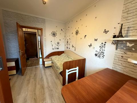 квартира за адресою Академіка Корольова вул., 90б