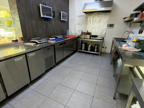 комерційна за адресою Педагогічна вул., 16а