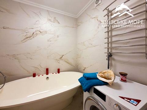 квартира за адресою Воскресенська вул., 18