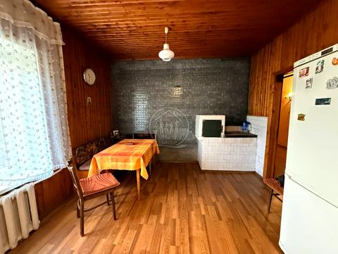 будинок за адресою Центральна вул., 1