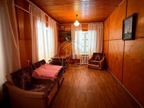 будинок за адресою Центральна вул., 1